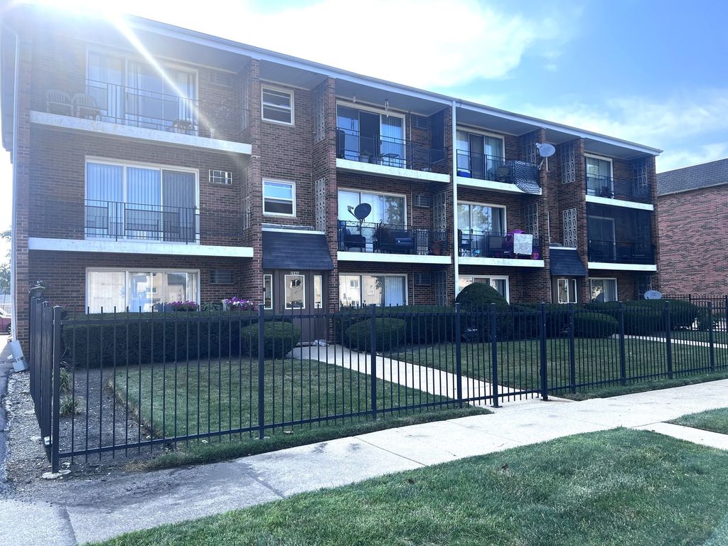 11946 S Ridgeway Avenue 2A, Alsip, IL 60803