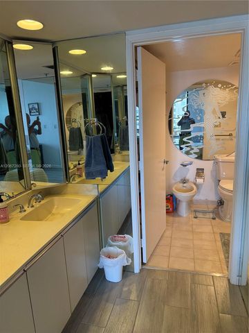520 Brickell Key Drive A2011, Miami, FL 33131