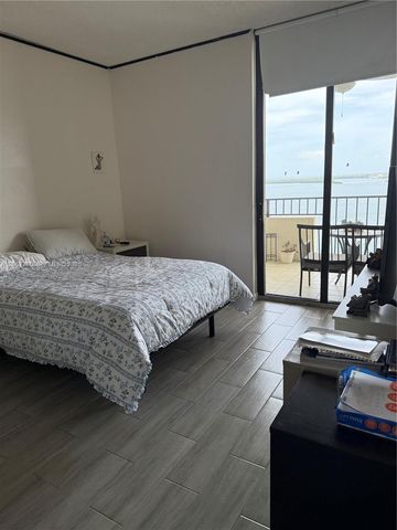 520 Brickell Key Drive A2011, Miami, FL 33131