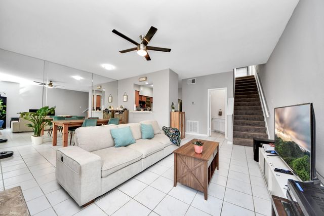 3800 Tanglewilde Street 301, Houston, TX 77063