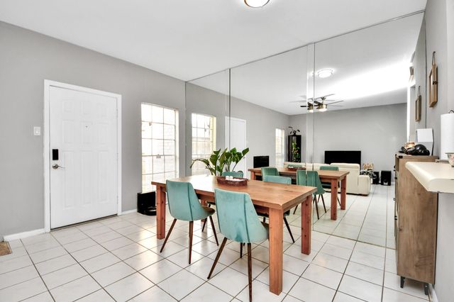 3800 Tanglewilde Street 301, Houston, TX 77063