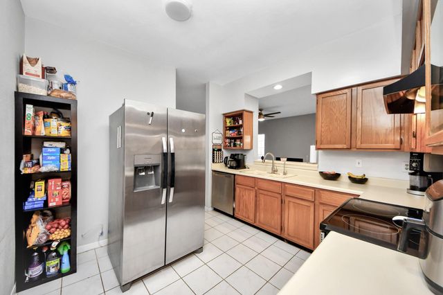 3800 Tanglewilde Street 301, Houston, TX 77063