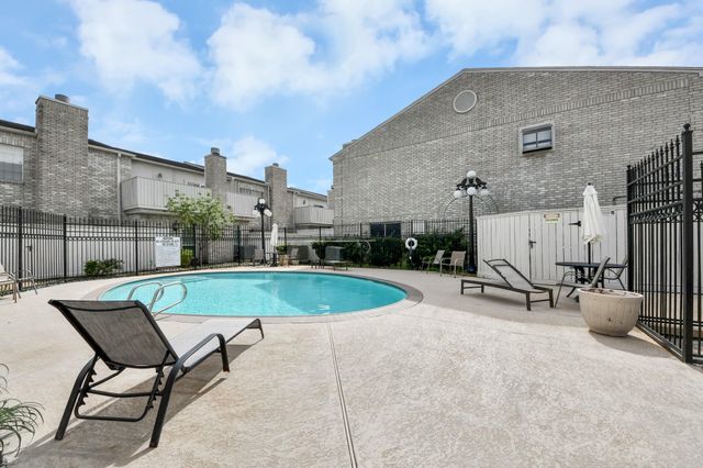 3800 Tanglewilde Street 301, Houston, TX 77063