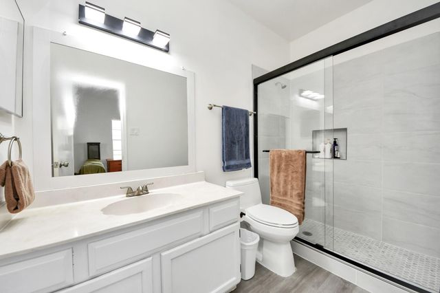 3800 Tanglewilde Street 301, Houston, TX 77063
