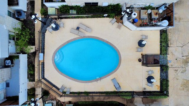 3800 Tanglewilde Street 301, Houston, TX 77063