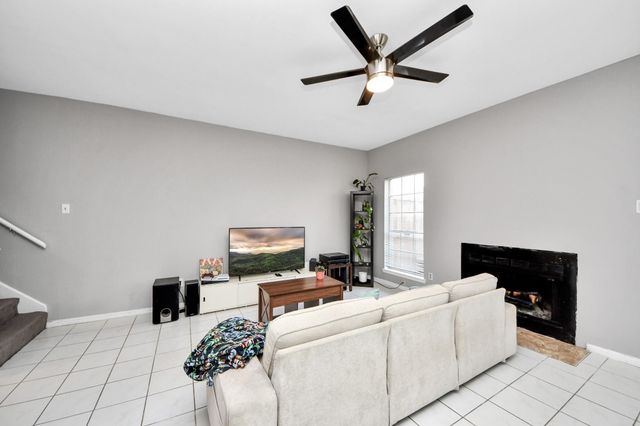 3800 Tanglewilde Street 301, Houston, TX 77063