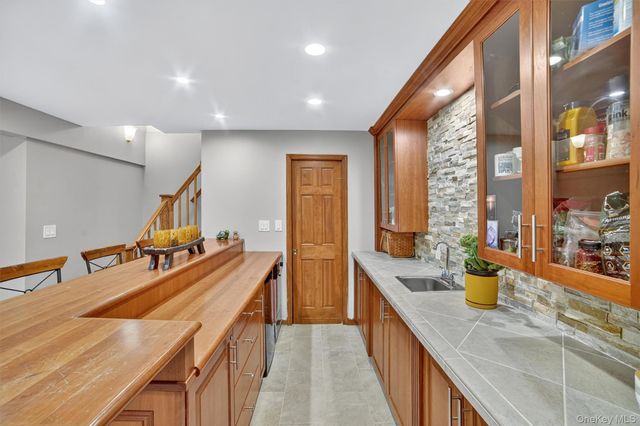 42 Maple Moor Lane, Cortlandt Manor, NY 10567