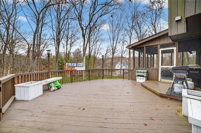 42 Maple Moor Lane, Cortlandt Manor, NY 10567