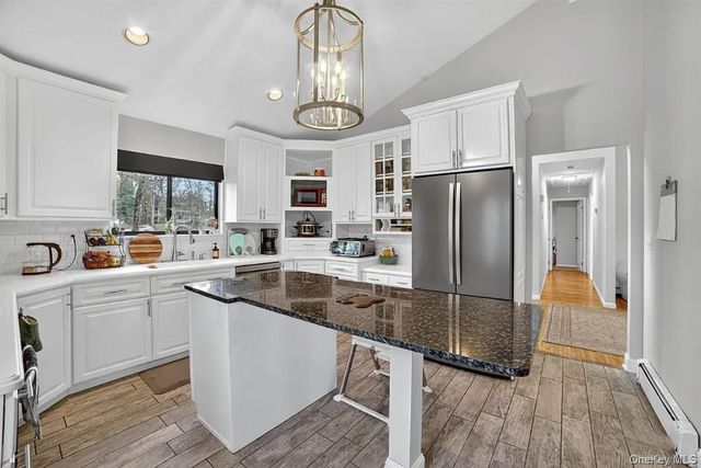 42 Maple Moor Lane, Cortlandt Manor, NY 10567