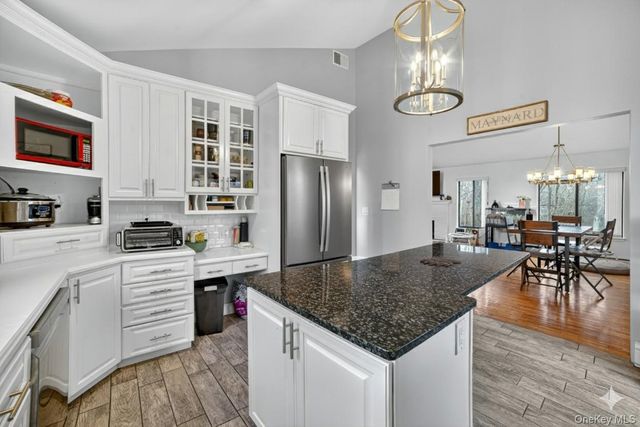 42 Maple Moor Lane, Cortlandt Manor, NY 10567