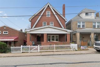 114 Augusta St, Mt Washington, PA 15211