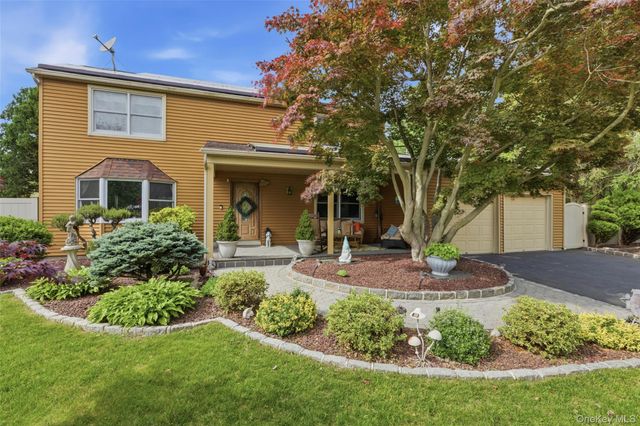 5 Millbrook Court, Stony Brook, NY 11790