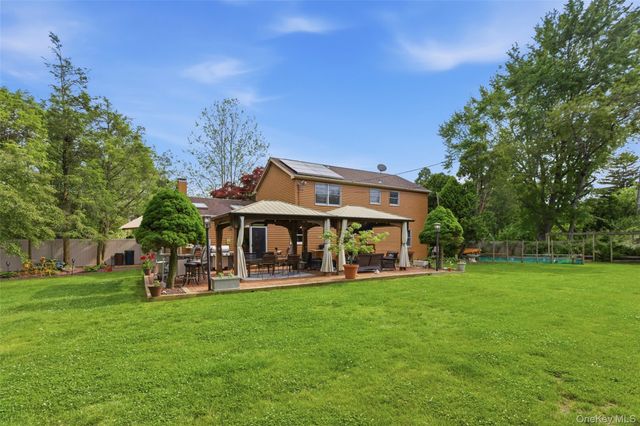 5 Millbrook Court, Stony Brook, NY 11790