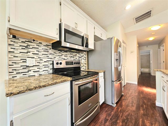 1649 12TH STREET SW, Largo, FL 33778