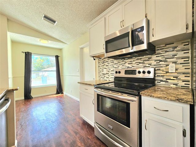 1649 12TH STREET SW, Largo, FL 33778