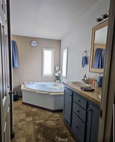 6545 Wilbur 6, Reseda, CA 91335