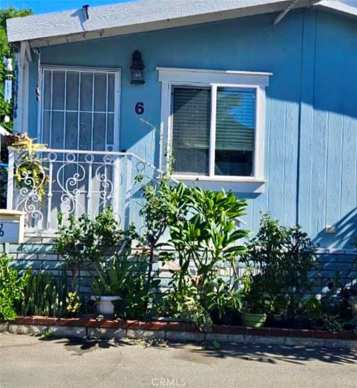 6545 Wilbur 6, Reseda, CA 91335