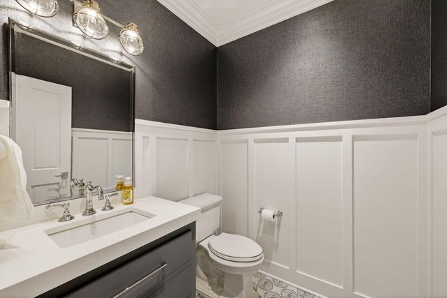 5021 Sherwood COURT, Burlington, WI 53105