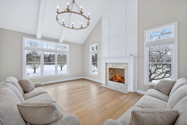 5021 Sherwood COURT, Burlington, WI 53105