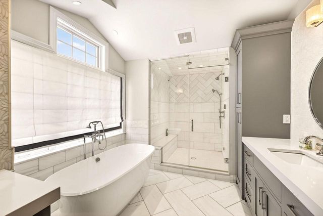 5021 Sherwood COURT, Burlington, WI 53105