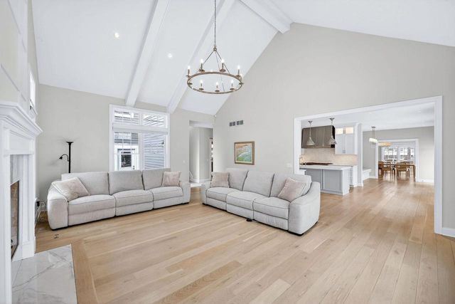 5021 Sherwood COURT, Burlington, WI 53105