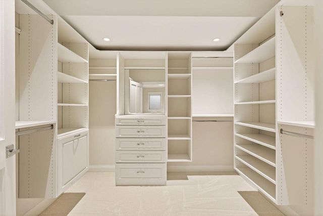 5021 Sherwood COURT, Burlington, WI 53105