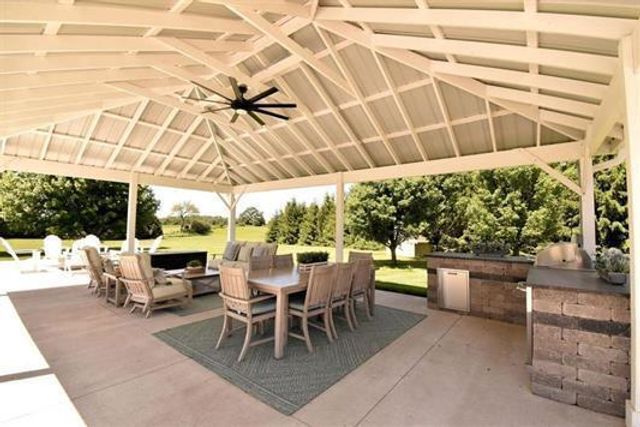 5021 Sherwood COURT, Burlington, WI 53105