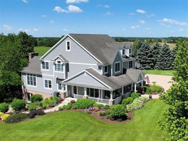 5021 Sherwood COURT, Burlington, WI 53105