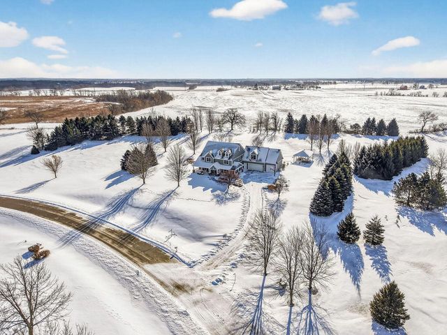 5021 Sherwood COURT, Burlington, WI 53105