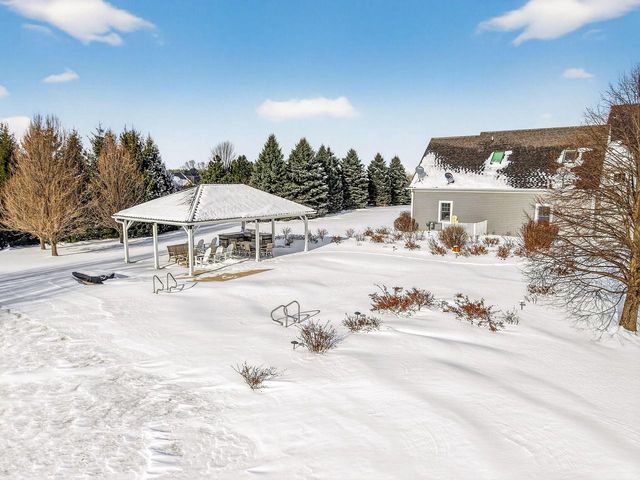 5021 Sherwood COURT, Burlington, WI 53105