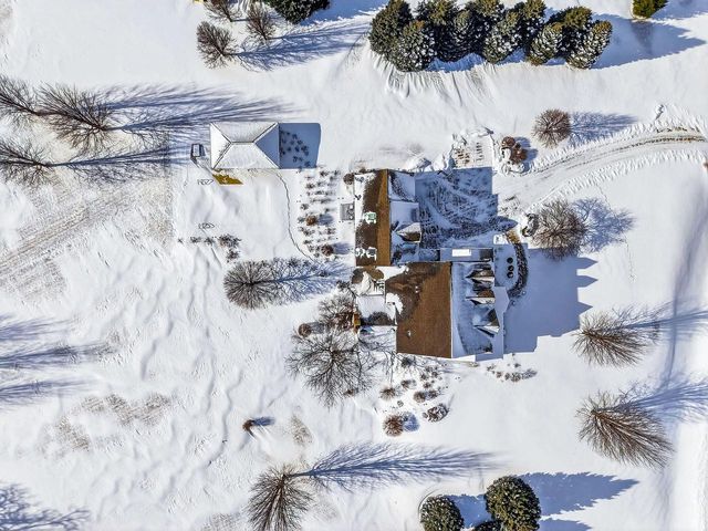 5021 Sherwood COURT, Burlington, WI 53105