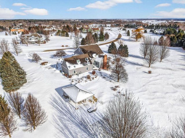 5021 Sherwood COURT, Burlington, WI 53105