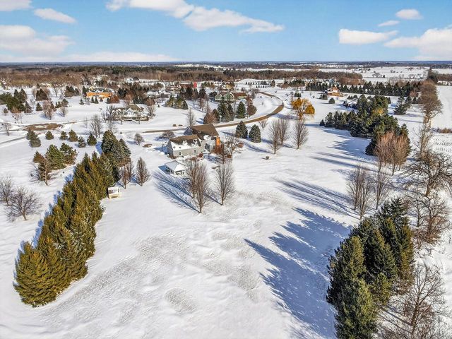 5021 Sherwood COURT, Burlington, WI 53105