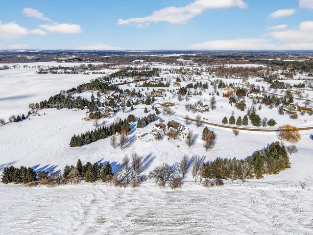 5021 Sherwood COURT, Burlington, WI 53105