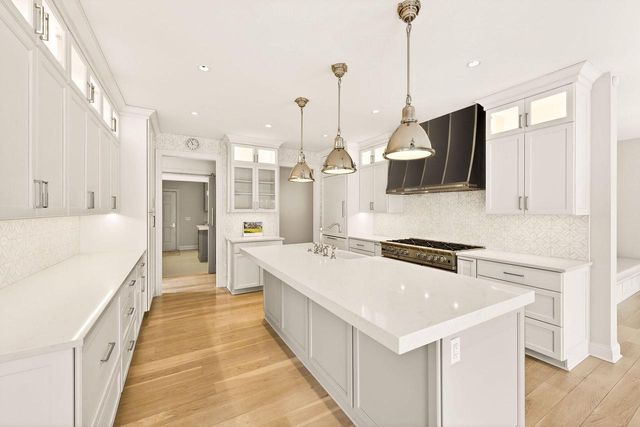 5021 Sherwood COURT, Burlington, WI 53105