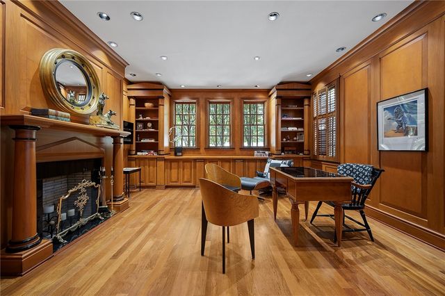 898 Persimmon Road, Sewickley Heights, PA 15143