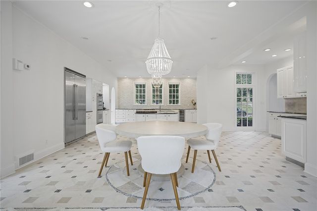 898 Persimmon Road, Sewickley Heights, PA 15143