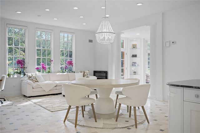 898 Persimmon Road, Sewickley Heights, PA 15143