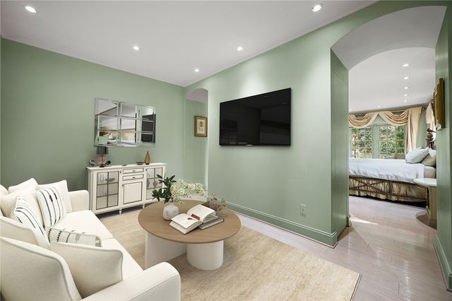 898 Persimmon Road, Sewickley Heights, PA 15143