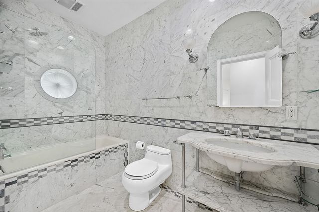 898 Persimmon Road, Sewickley Heights, PA 15143