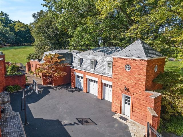 898 Persimmon Road, Sewickley Heights, PA 15143