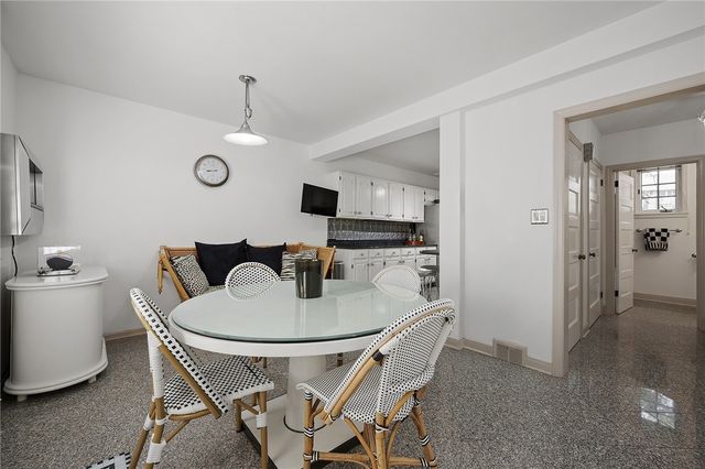 898 Persimmon Road, Sewickley Heights, PA 15143