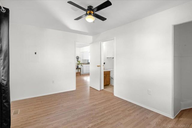 25184 Tecla Avenue, Warren, MI 48089