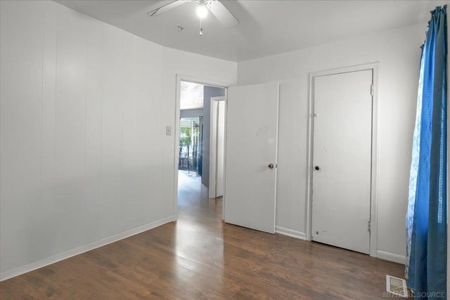 25184 Tecla Avenue, Warren, MI 48089