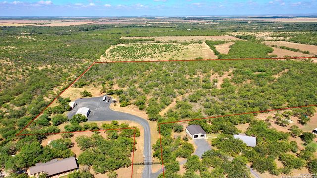 1066 RANCH RD HIGHWAY 187, Sabinal, TX 78881