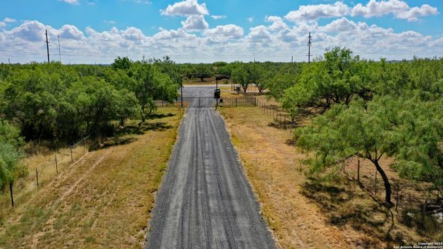 1066 RANCH RD HIGHWAY 187, Sabinal, TX 78881