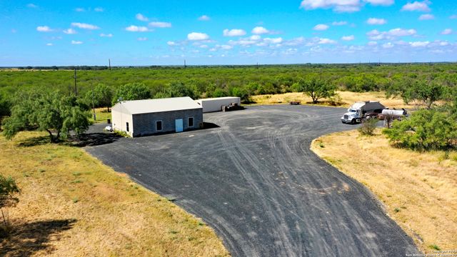 1066 RANCH RD HIGHWAY 187, Sabinal, TX 78881