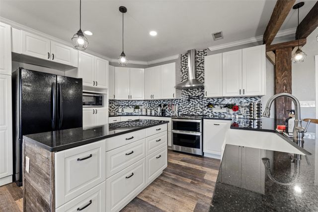 265 Wade Road, Eddy, TX 76524