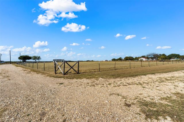 265 Wade Road, Eddy, TX 76524