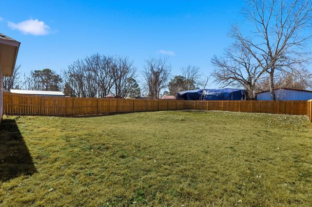 709 3rd Street, Bridgeport, TX 76426
